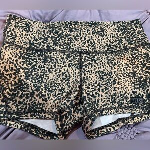 Fleo Apex Shorts XL Cheetah